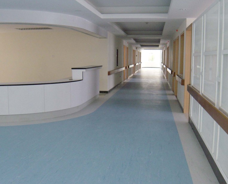 鋪設(shè)塑膠地板的基層要求有哪些？