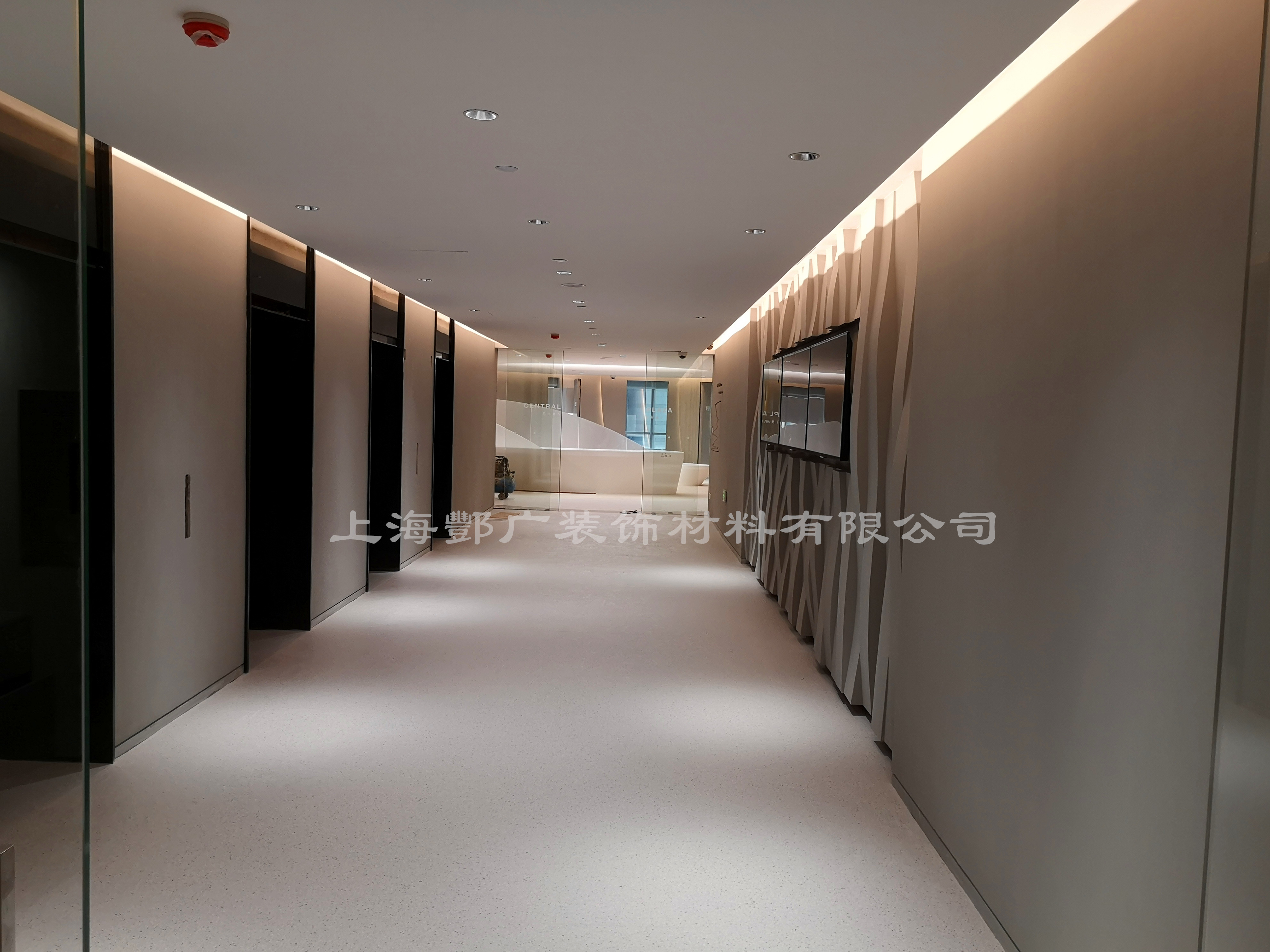 PVC地板價格多少錢一平方？上海褀嘉為您解答